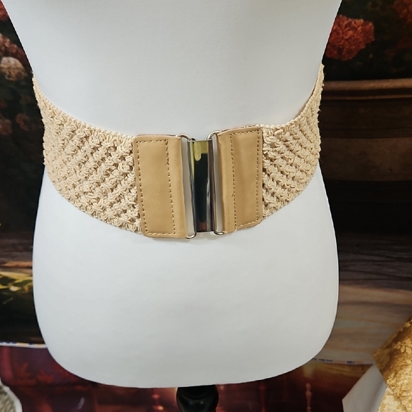 Elegant Black Belt by [Brand] - Picture 14 of 16